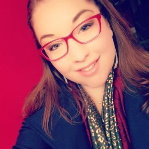 Meet your Posher, Denise